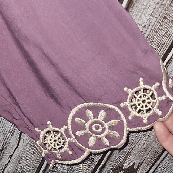Solitaire Plum Tunic with Intricate White Embroidered Detailing - Picture 5 of 9